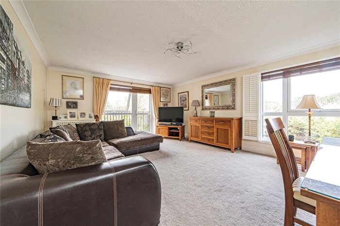 2 Bedroom Flat For Sale In Horse Chestnut Court, London, SW15