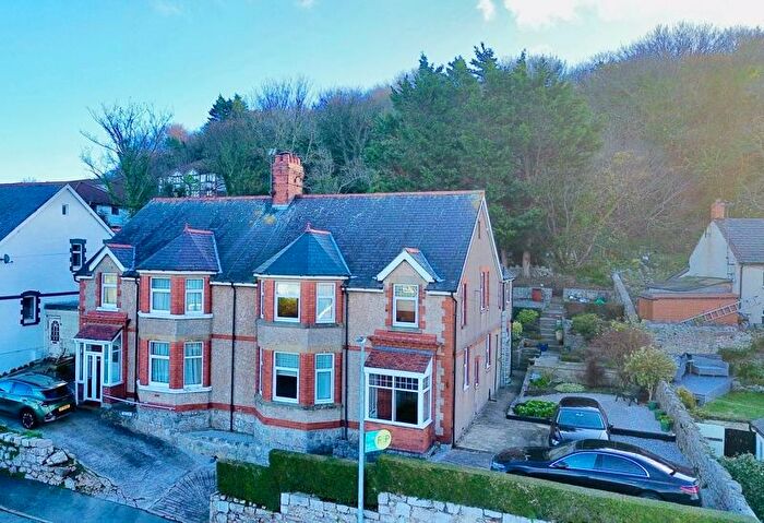 4 Bedroom Semi-Detached House For Sale In Dinerth Road, Rhos On Sea, LL28