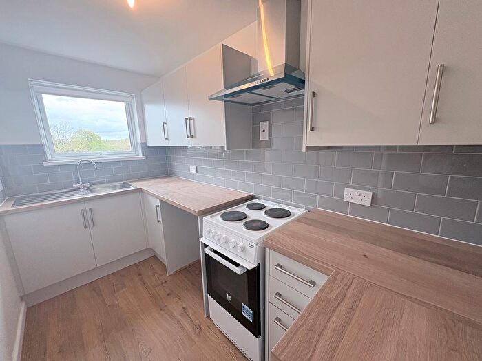 2 Bedroom Flat To Rent In East Walk, Yate, Bristol, BS37