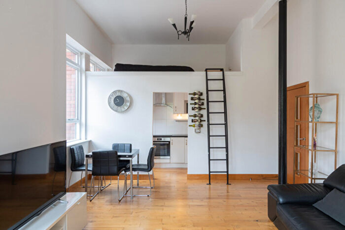 2 Bedroom Apartment For Sale In Whitworth House, Whitworth Street, Manchester, M1