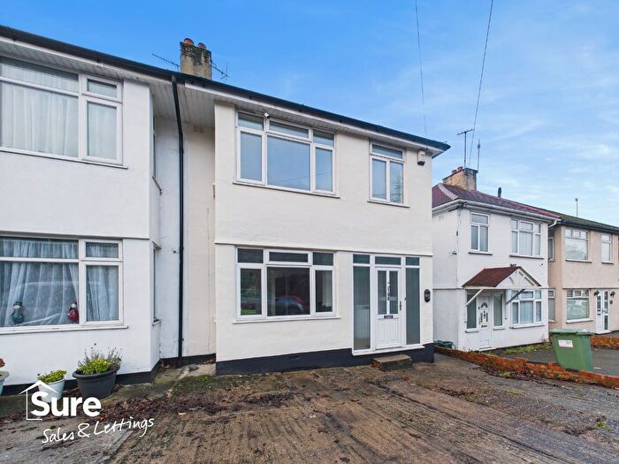 3 Bedroom Semi-Detached House To Rent In Lawn Lane, Hemel Hempstead, Hertfordshire, HP3