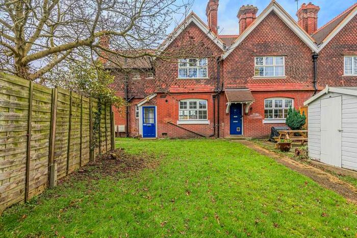 House To Rent In School Cottages, Mayford Green, Woking, GU22