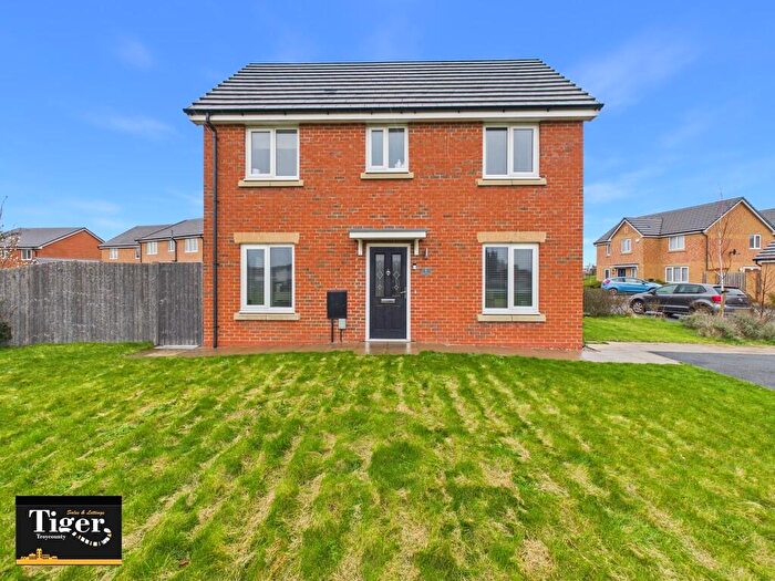 3 Bedroom Semi-Detached House For Sale In Pankhurst Way, Blackpool, FY4