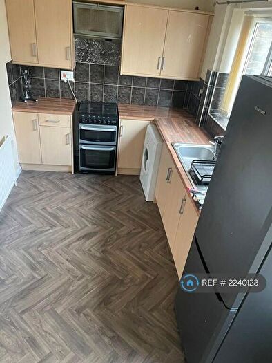 3 Bedroom Semi-Detached House To Rent In Brook Road, Rotherham, S65