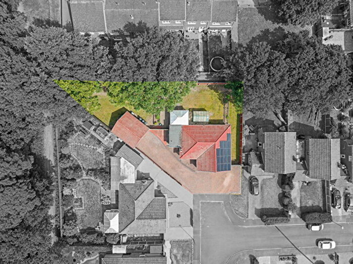 3 Bedroom Detached Bungalow For Sale In Cuillin Close, Nottingham, Nottinghamshire, NG5