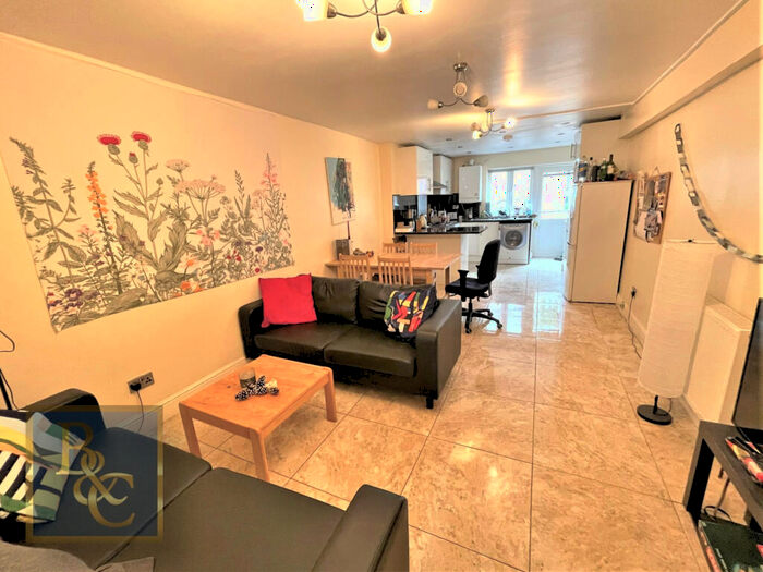 5 Bedroom Terraced House To Rent In Melyn Close, Tufnell Park, N7