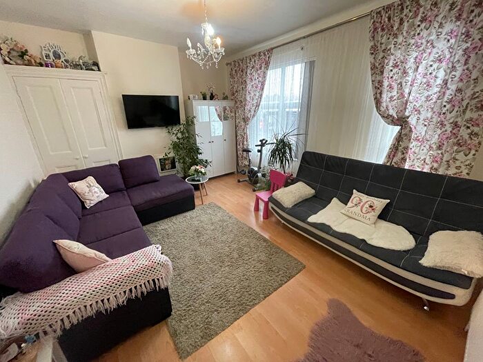1 Bedroom Flat To Rent In Fosse Road North, Leicester, LE3