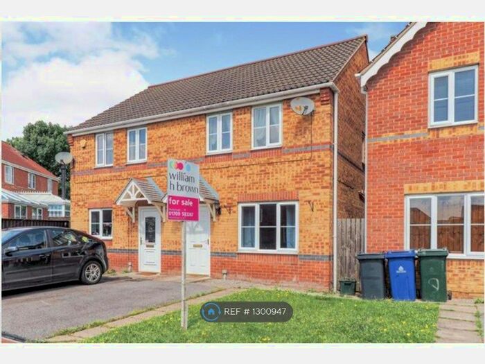 3 Bedroom Semi-Detached House To Rent In Kestrel Drive, Mexborough S64