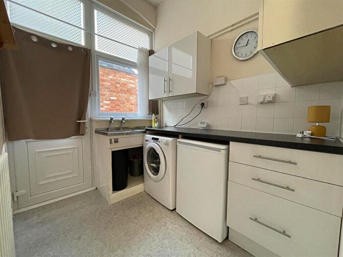 1 Bedroom Flat To Rent In Clarendon Park Road, Leicester, LE2