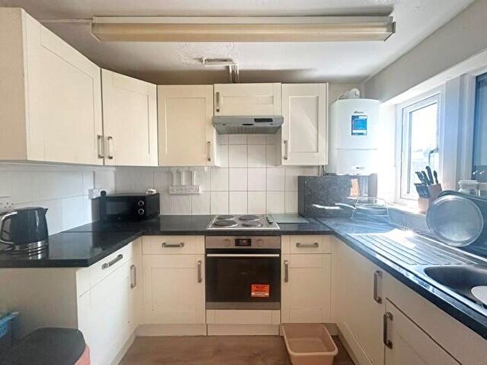 4 Bedroom House To Rent In Essex Road, Romford, RM7