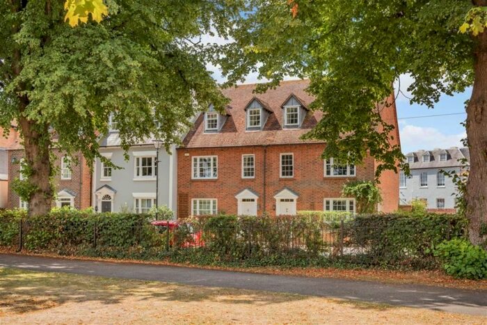 2 Bedroom End Of Terrace House To Rent In Priory Road, Chichester, West Sussex, PO19