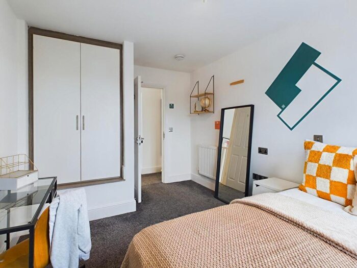 4 Bedroom House To Rent In Edge Lane, L7