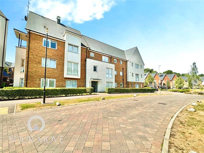 2 Bedroom Flat For Sale In Castleridge Drive, Greenhithe, Kent, DA9