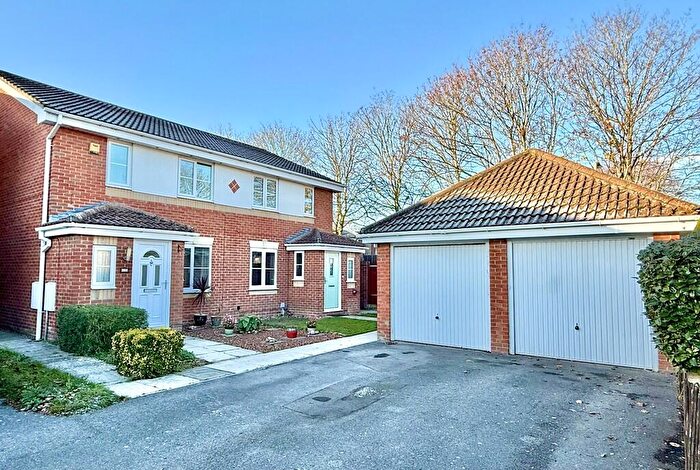 3 Bedroom Semi-Detached House For Sale In Launceston Close, Priddys Hard, PO12