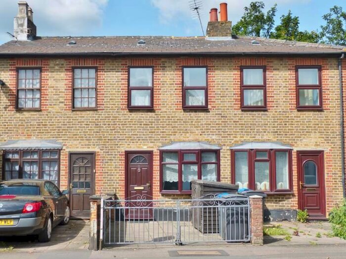 3 Bedroom Terraced House To Rent In Villiers Road, Kingston Upon Thames, KT1