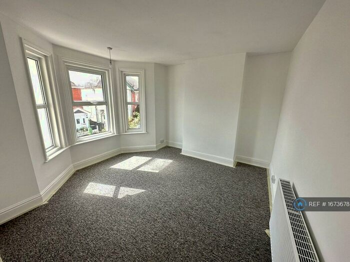 4 Bedroom Semi-Detached House To Rent In Cyril Road, Bournemouth, BH8