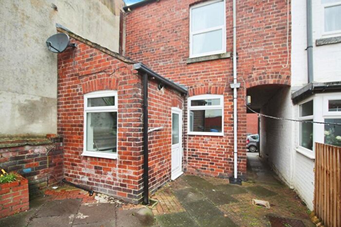 3 Bedroom Terraced House To Rent In Helmton Road, Sheffield, S8