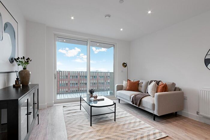 2 Bedroom Flat To Rent In Dukes Road, London, E17