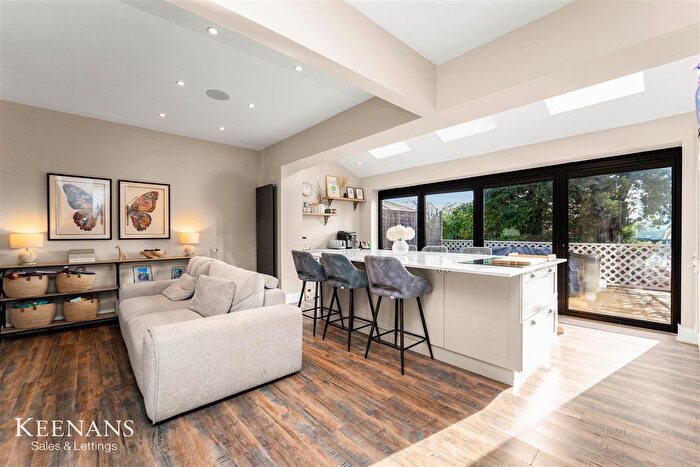 3 Bedroom Semi Detached House For Sale In Bury Amp; Bolton Road, Radcliffe, Manchester, M26