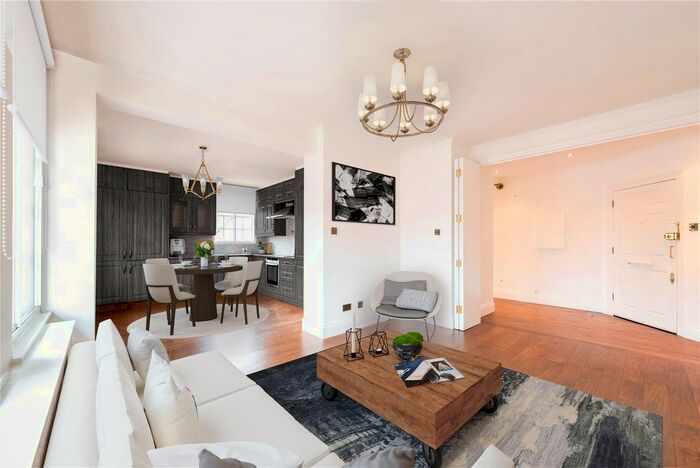 2 Bedroom Flat To Rent In Hogarth House Erasmus Street, London, SW1P
