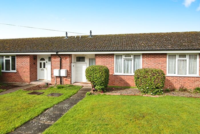 1 Bedroom Bungalow For Sale In School Road, Wychbold, Droitwich, Worcestershire, WR9