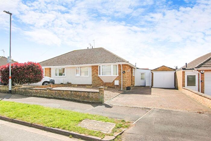 2 Bedroom Semi Detached Bungalow For Sale In Westover Road, Kettering, NN15
