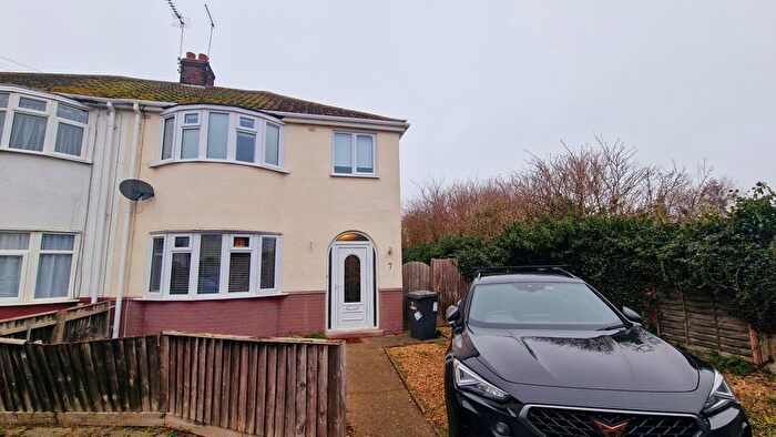 3 Bedroom End Terrace House To Rent In Byron Close, Peterborough, PE2