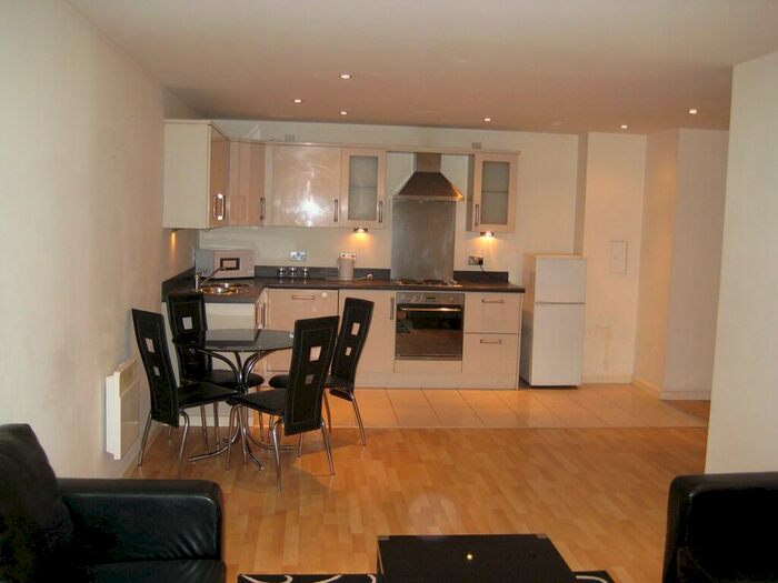 2 Bedroom Apartment To Rent In Masshouse Large Furnished Bed With Parking, B5