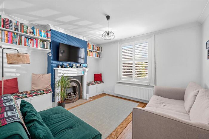 2 Bedroom Semi Detached House For Sale In Elm Road, New Malden, KT3