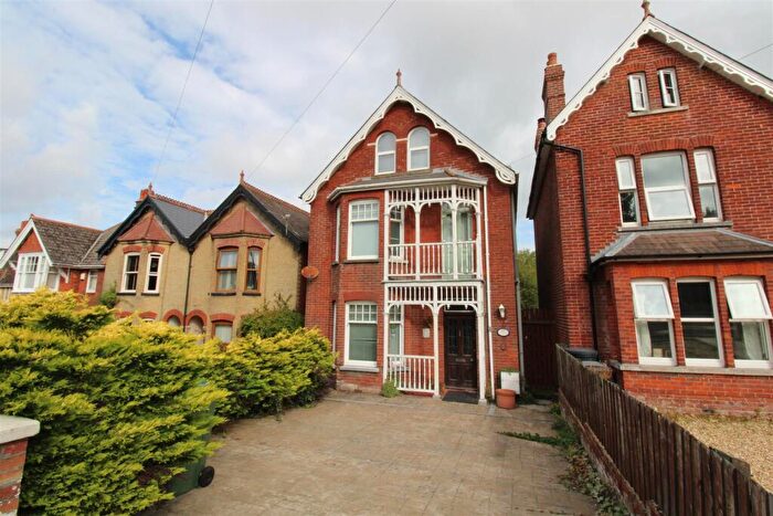 5 Bedroom House For Sale In Victoria Grove, East Cowes, PO32