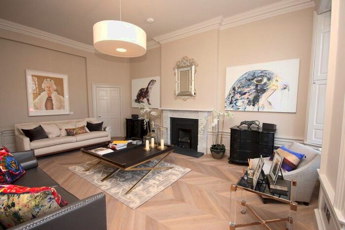 3 Bedroom Flat To Rent In Queen Street, New Town, Edinburgh, EH2