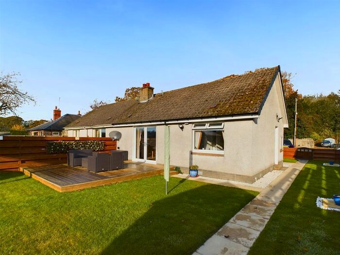 1 Bedroom Semi-Detached Bungalow For Sale In Kinnaird Place, Forgandenny, PH2