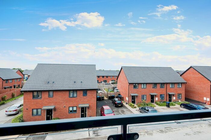2 Bedroom Flat For Sale In Furrow Crescent, Curbridge, Witney, Oxfordshire, OX29