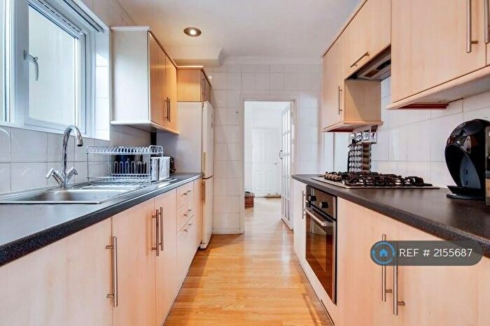 3 Bedroom Semi-Detached House To Rent In Bynes Road, South Croydon, CR2