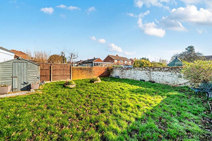 4 Bedroom Detached Bungalow For Sale In Fourth Avenue, Havant, PO9