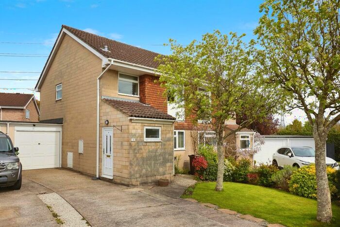 3 Bedroom Semi-Detached House For Sale In Ludlow Close, Frome, BA11
