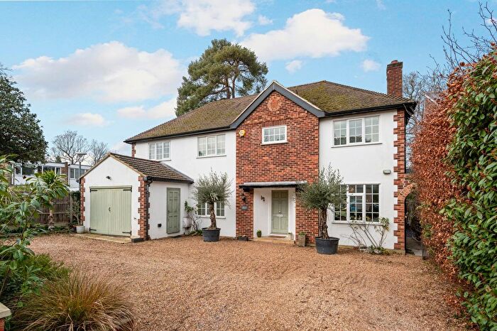 4 Bedroom Detached House For Sale In St Georges Avenue, Weybridge, KT13