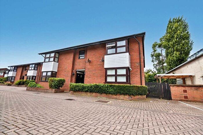 1 Bedroom Studio To Rent In Balmoral Mews, Shepherds Bush, Shepherds Bush, W12