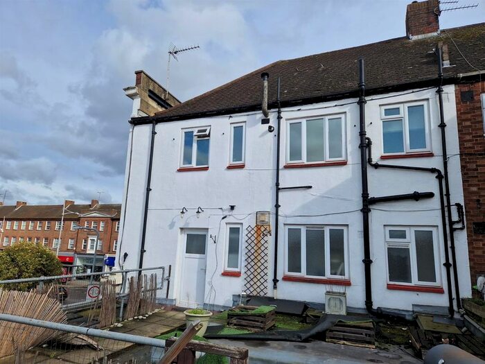 2 Bedroom Flat To Rent In High Street, Barkingside, Ilford, IG6