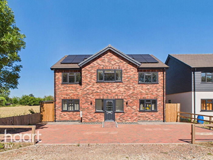 5 Bedroom Detached House For Sale In Bridge Road, Mepal, CB6