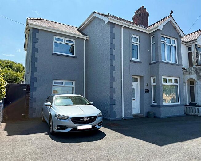 3 Bedroom Semi-Detached House For Sale In Bethesda Road, Tumble, Llanelli, SA14