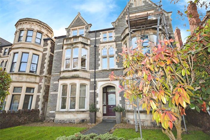 3 Bedroom Apartment For Sale In Cathedral Road, Cardiff, CF11