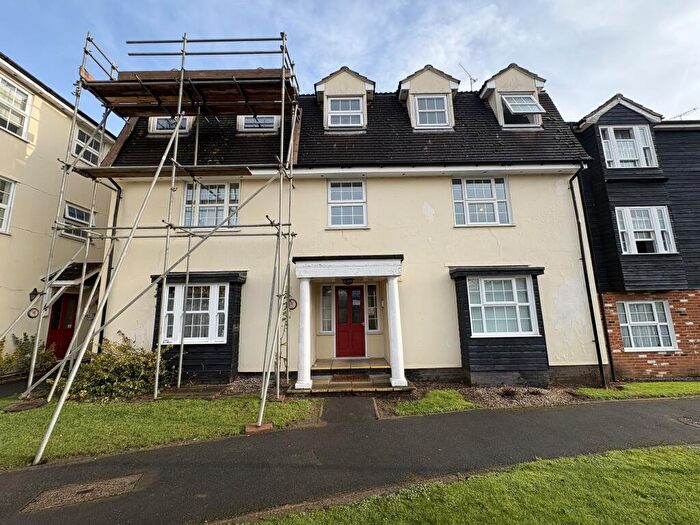 2 Bedroom Flat To Rent In Red Lion Court, Bishop'S Stortford, CM23