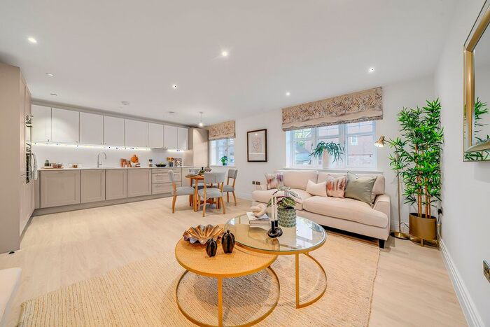 1 Bedroom Flat To Rent In Valebridge Road, Burgess Hill, RH15