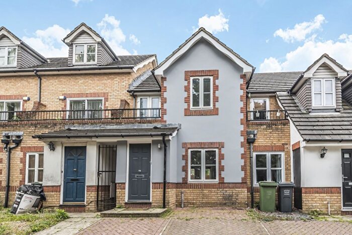 2 Bedroom Terraced House To Rent In Amblecote Meadows, London, SE12