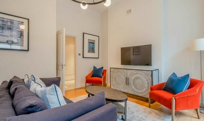 2 Bedroom Flat To Rent In Nottingham Place, London, W1U