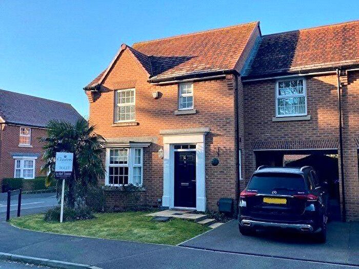 3 Bedroom End Of Terrace House To Rent In Henry Road, Sarisbury Green, Southampton, SO31