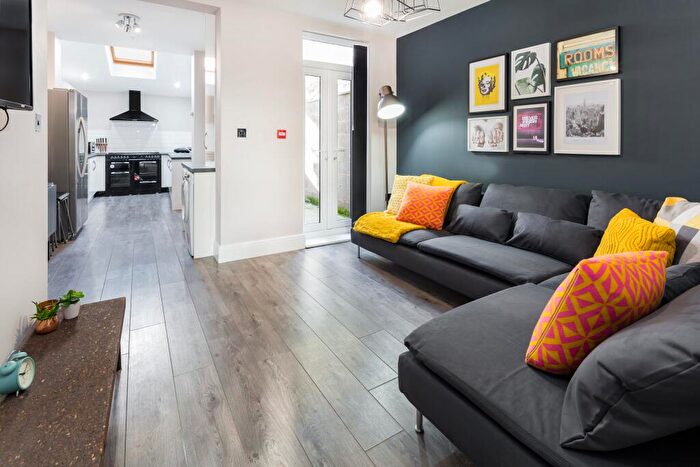 6 Bedroom House To Rent In Redgrave Street, L7