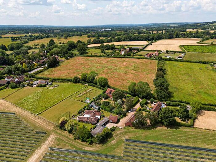 4 Bedroom Character Property For Sale In George Street, Hunton, Maidstone, ME15