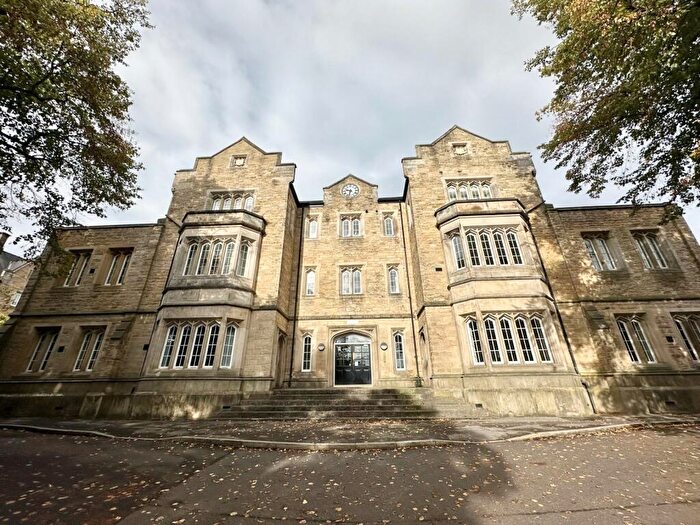 3 Bedroom Apartment To Rent In Union Drive, Brincliffe, S11